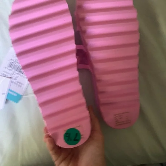 NWT Reef 7.5 sandals slide beach summer hot pink - Picture 2 of 2